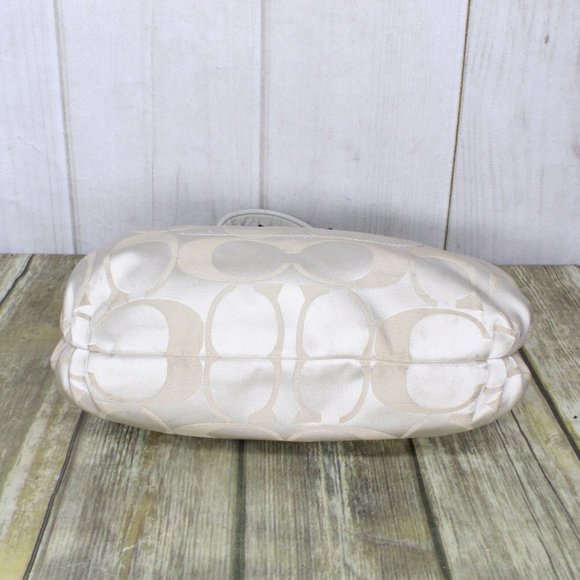 COACH Daisy Signature Foldover Shoulder Bag - Picture 6 of 12